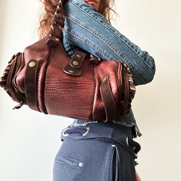 SOLD Rare Chloe Silverado - Picture 7 of 8